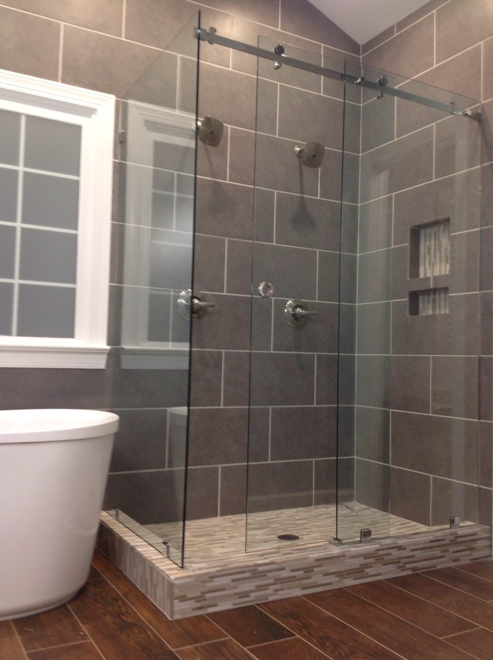 Custom Glass Shower Enclosures & Doors in Raleigh